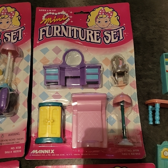 Vintage Mannix Dollhouse Furniture Sets - Picture 3 of 7